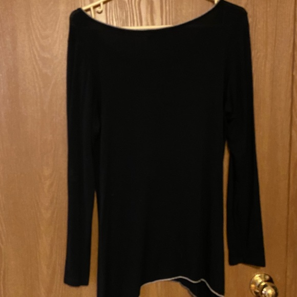 3 FOR $20 zebra top - Picture 3 of 3